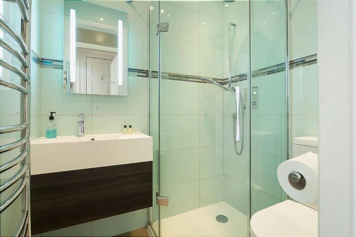 FFF Bright & Central & Elegant 1 Bed Home in Bath Apartment